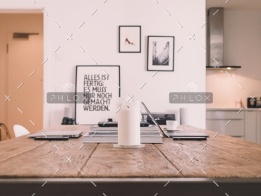 demo-attachment-18-photo-1452457436726-a8e6ea2adf29